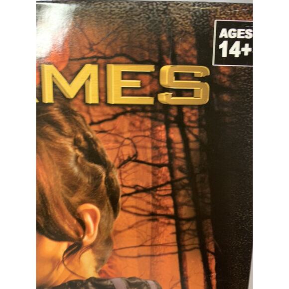 Hunger Games District 12 Game Board Strategy Factory Sealed 2012 Lions Gate New - Picture 6 of 9